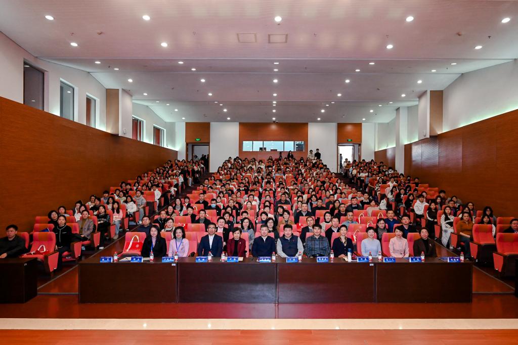 我校举办全国医学人文院长论坛暨第九届医学人文周活动