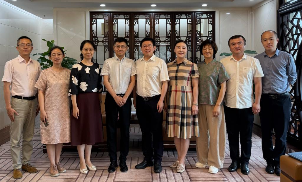 学校副校长夏云龙带队赴教育部汇报中日韩康养大学联盟事宜